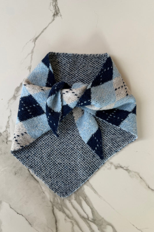 Argyle Triange Scarf -Blue