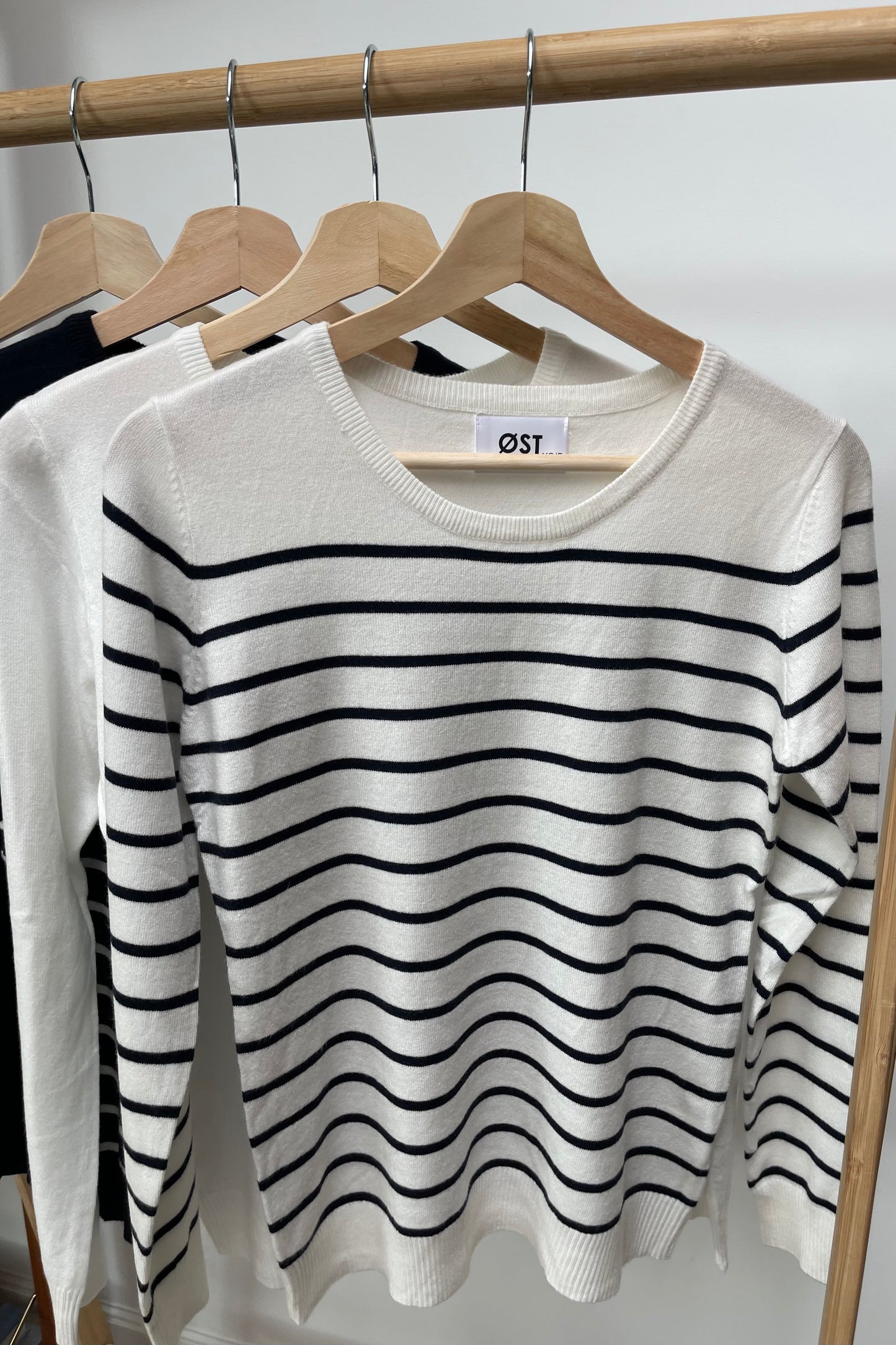 Nynne Crewneck Jumper -White Striped