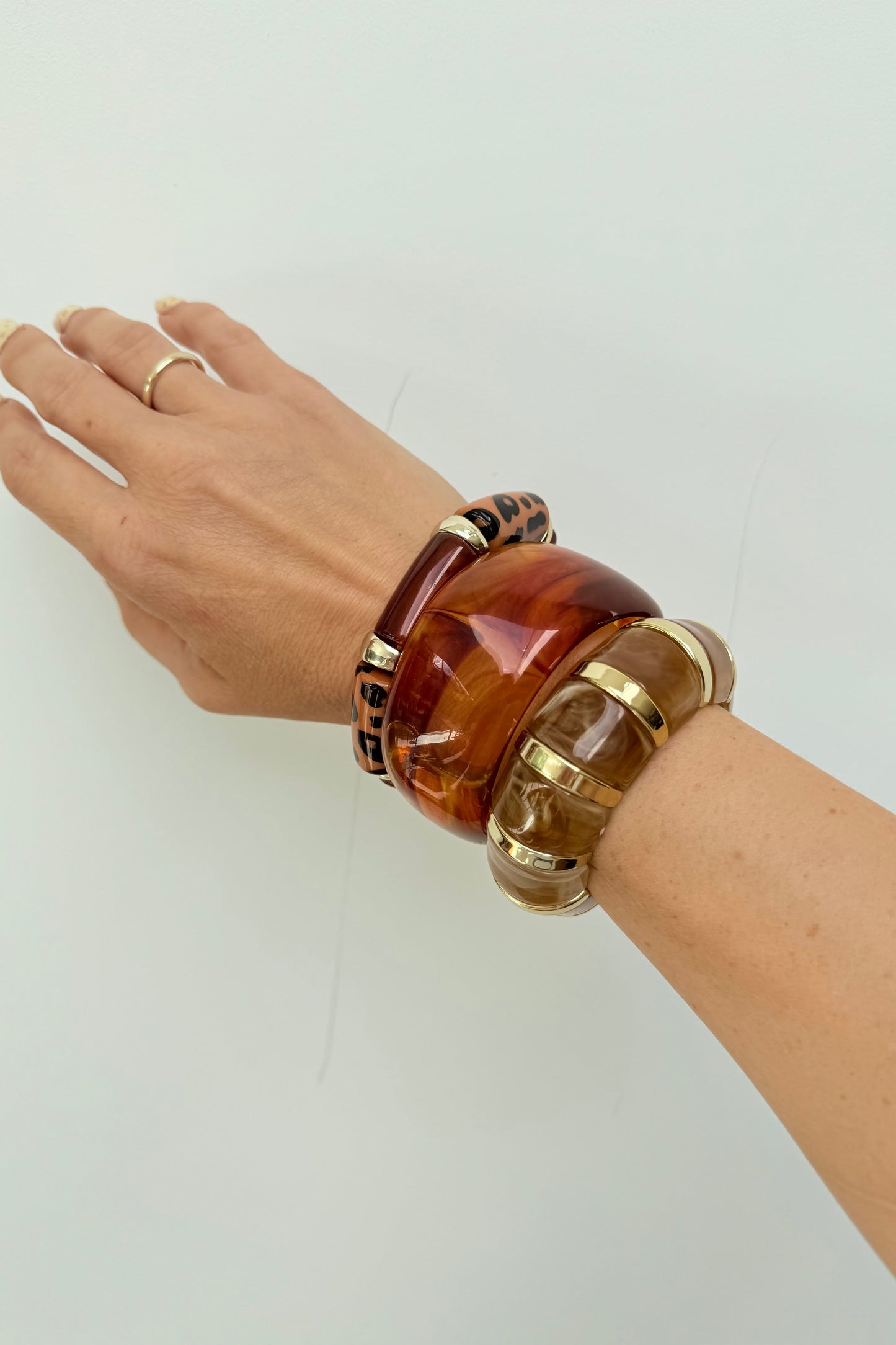 Amber Gold Round Bangle