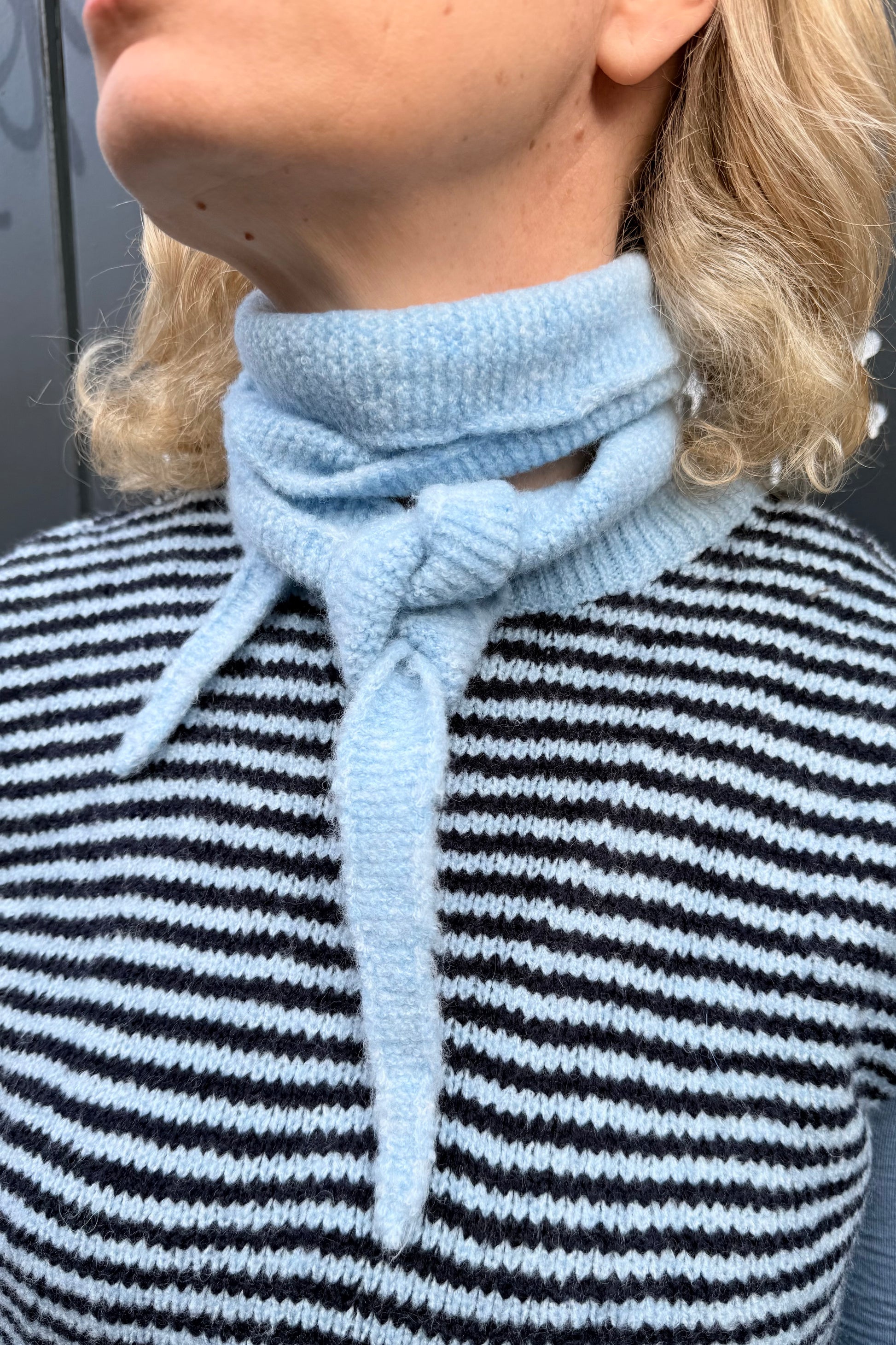 Sofie Scarf -Light Blue - Øst London