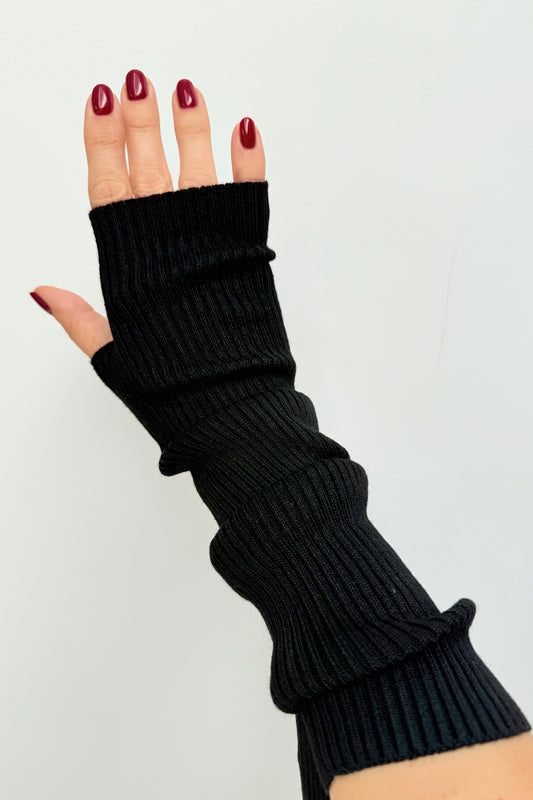 Thyra  Long Chasmere Mittens -Black