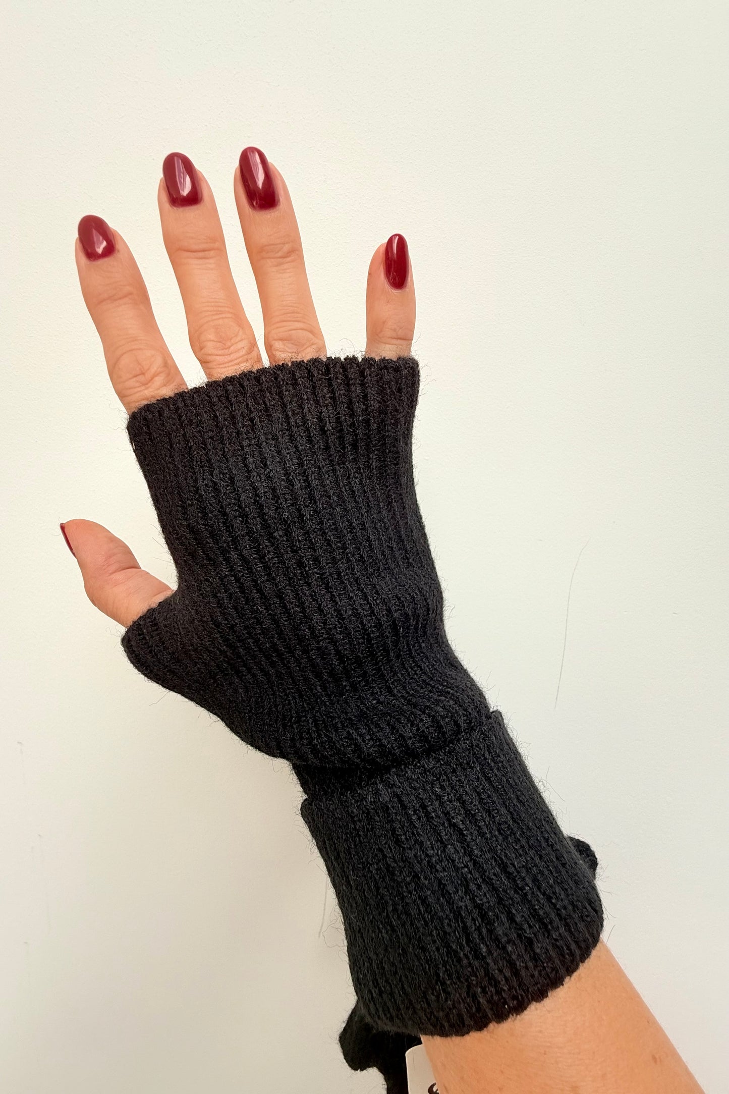 Ellen Wool Mittens -Black