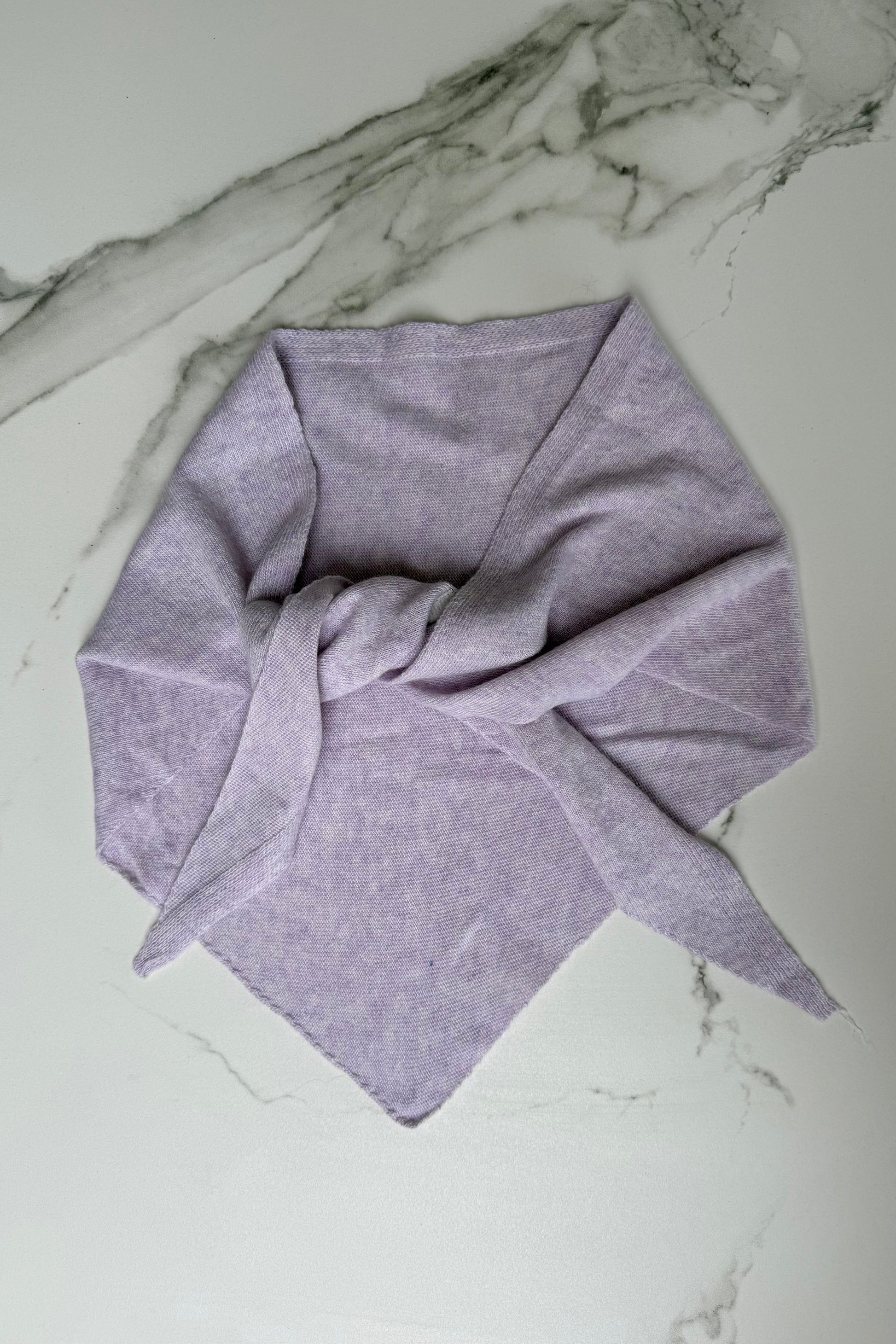 Dina Cashmere Triangle Scarf -Lilac - Øst London