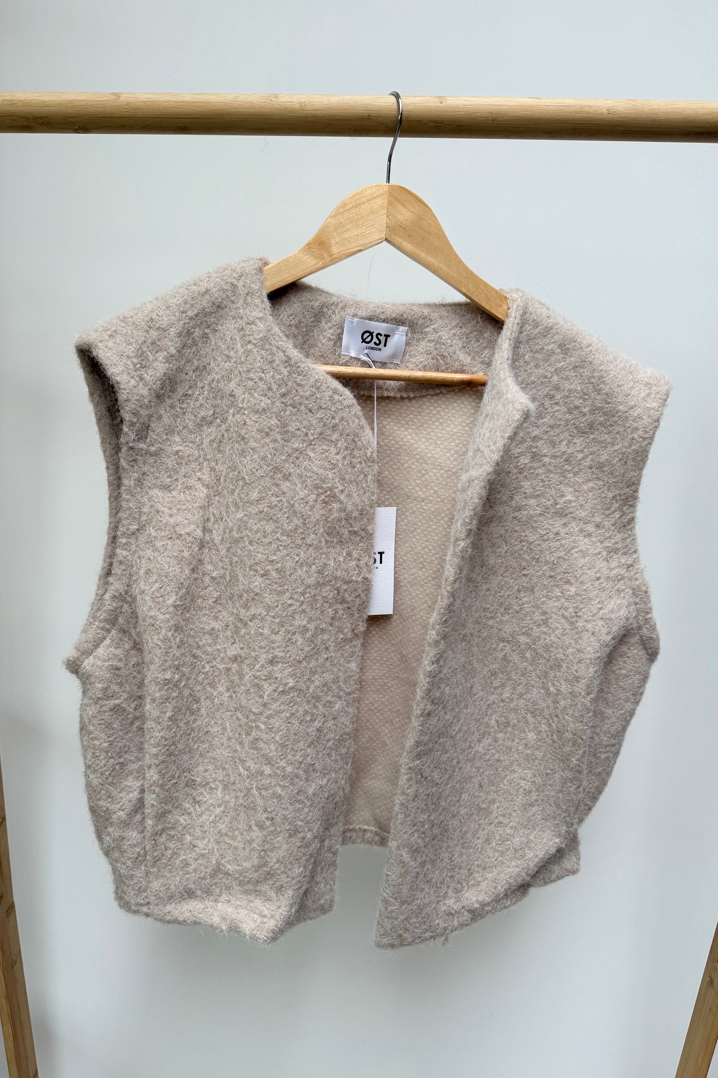 Una Vest -Taupe