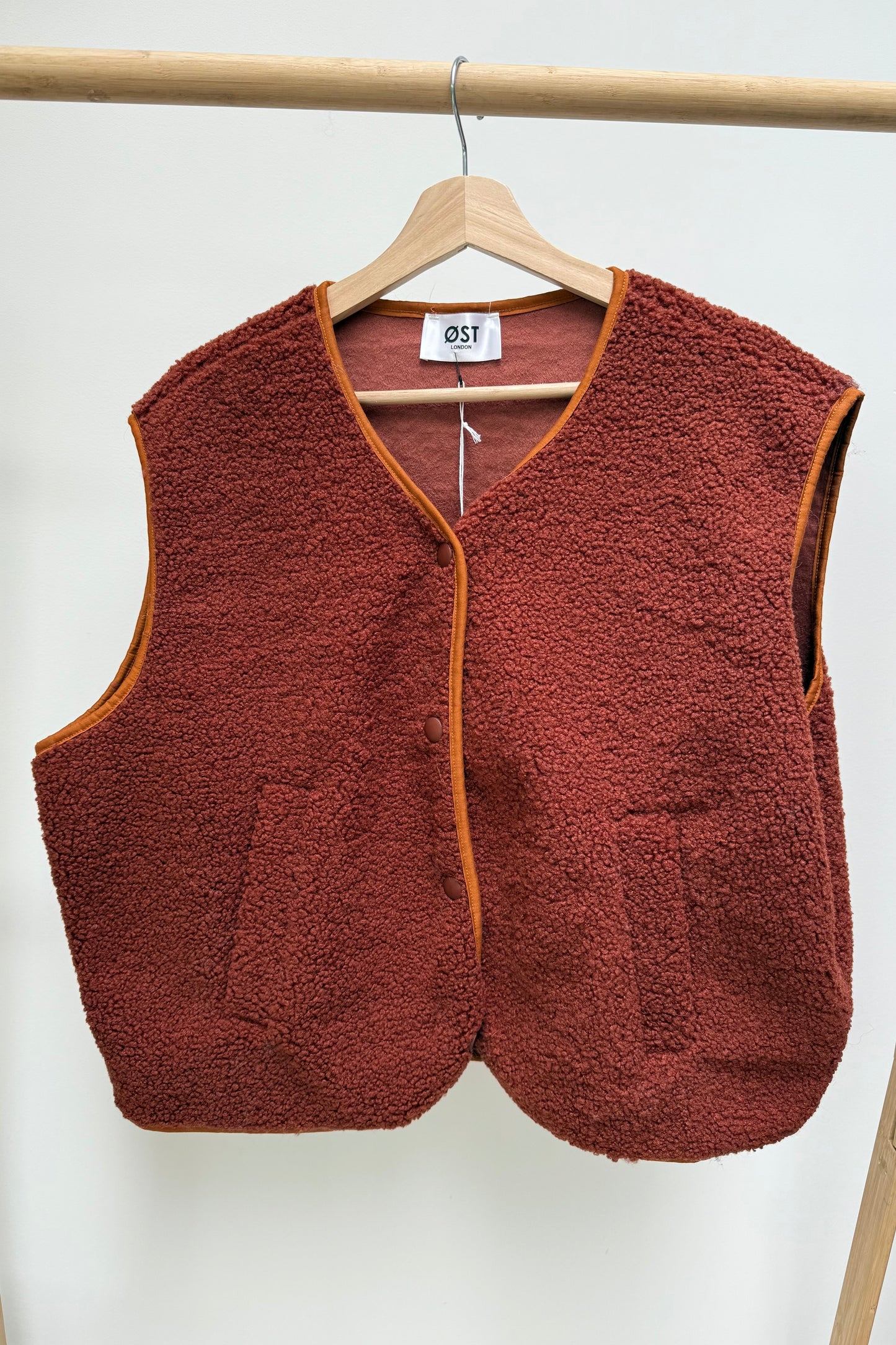 Kirsten Sleveless Jacket -Rust