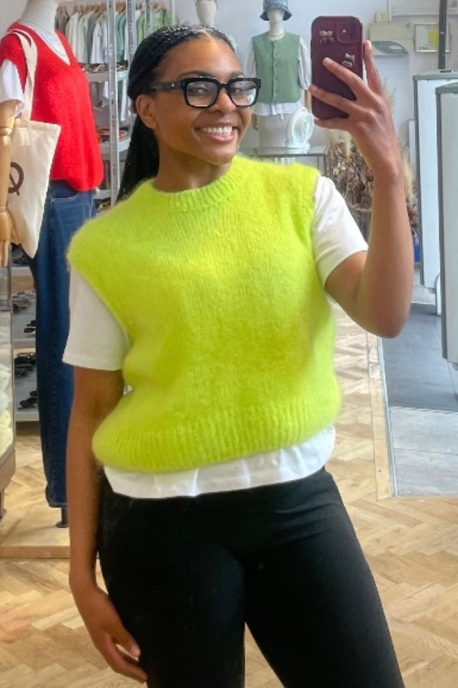 Monika Cropped Mohair Vest -Neon Yellow – Øst London