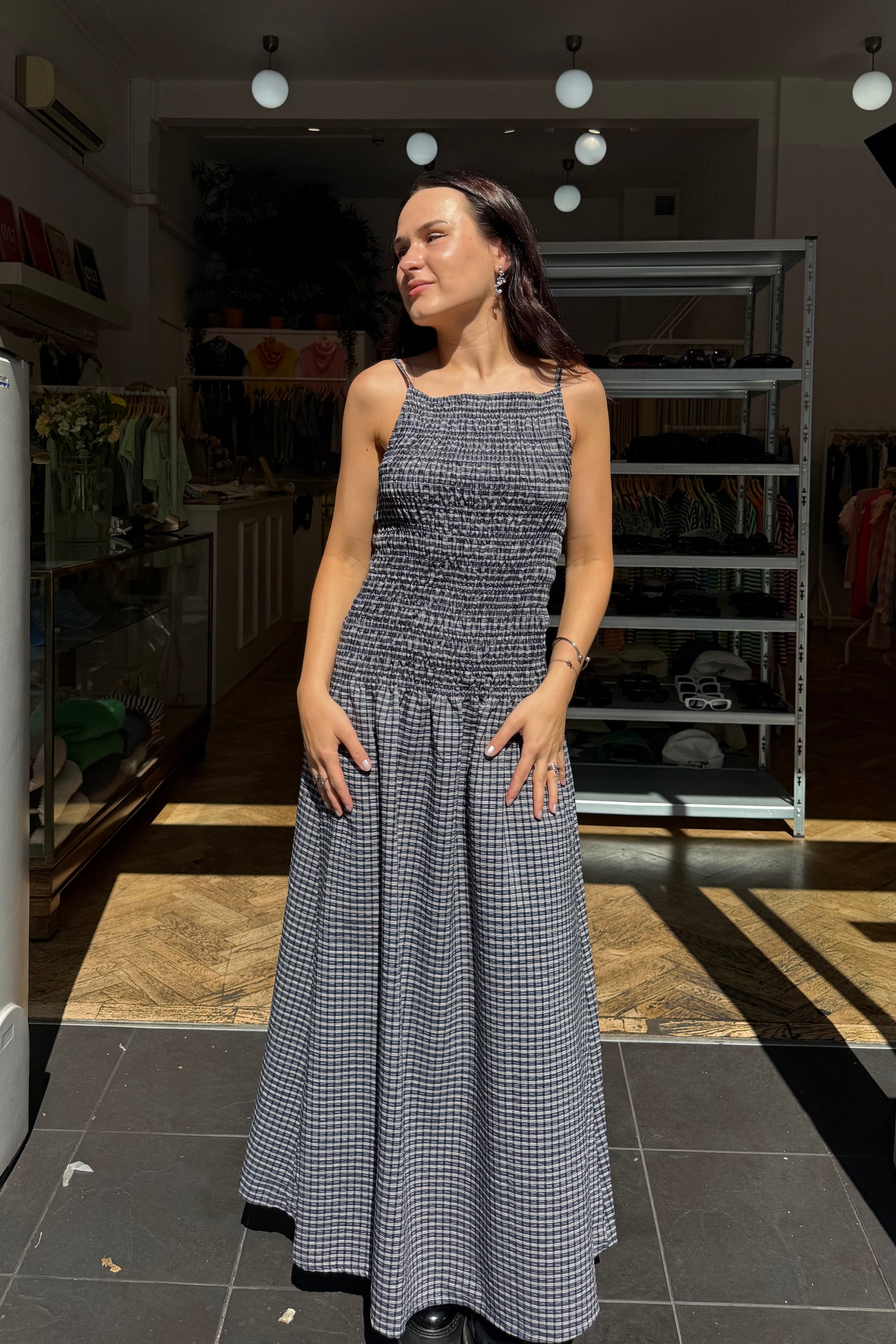 Leonora Smocked Strap Dress -Navy - Øst London