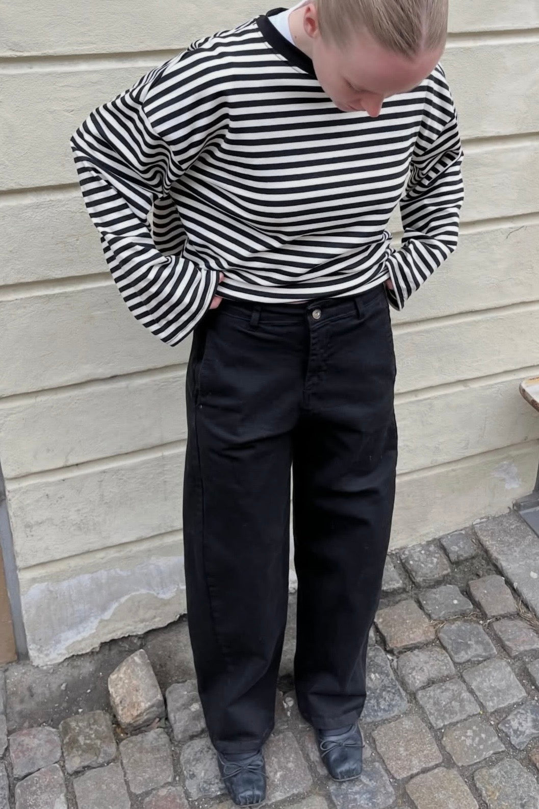 Lisa Barrel Trousers -Black