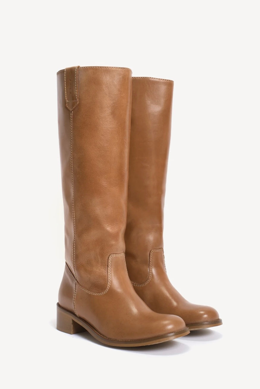 Ann Gaucho Boot in Dark Tan Escovado Leather