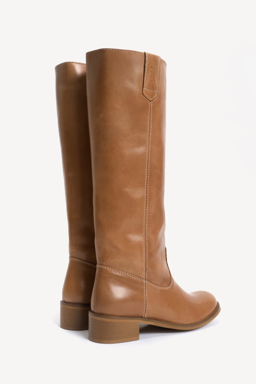 Ann Gaucho Boot in Dark Tan Escovado Leather