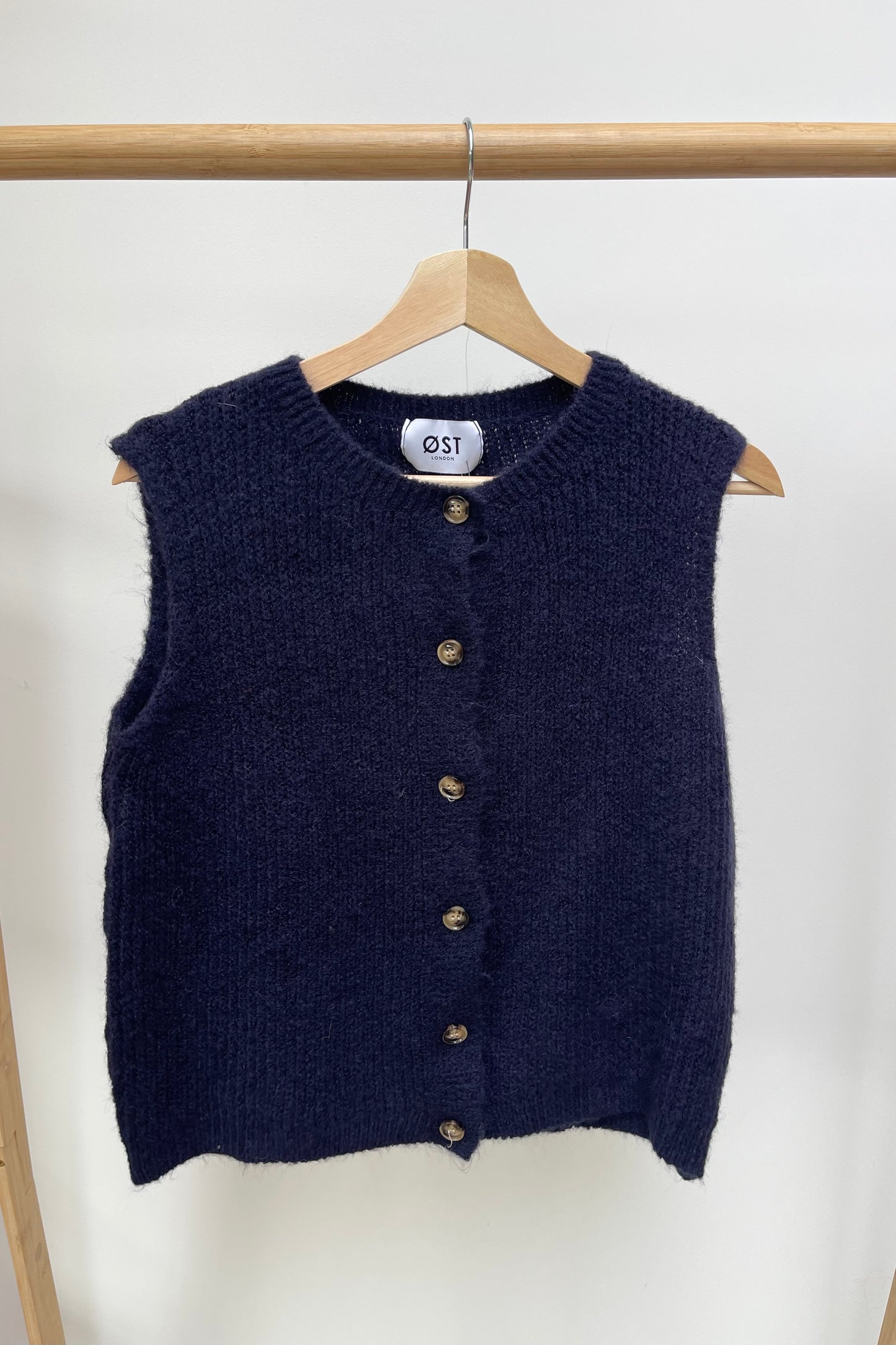 Wool waistcoat buttons round neck Navy