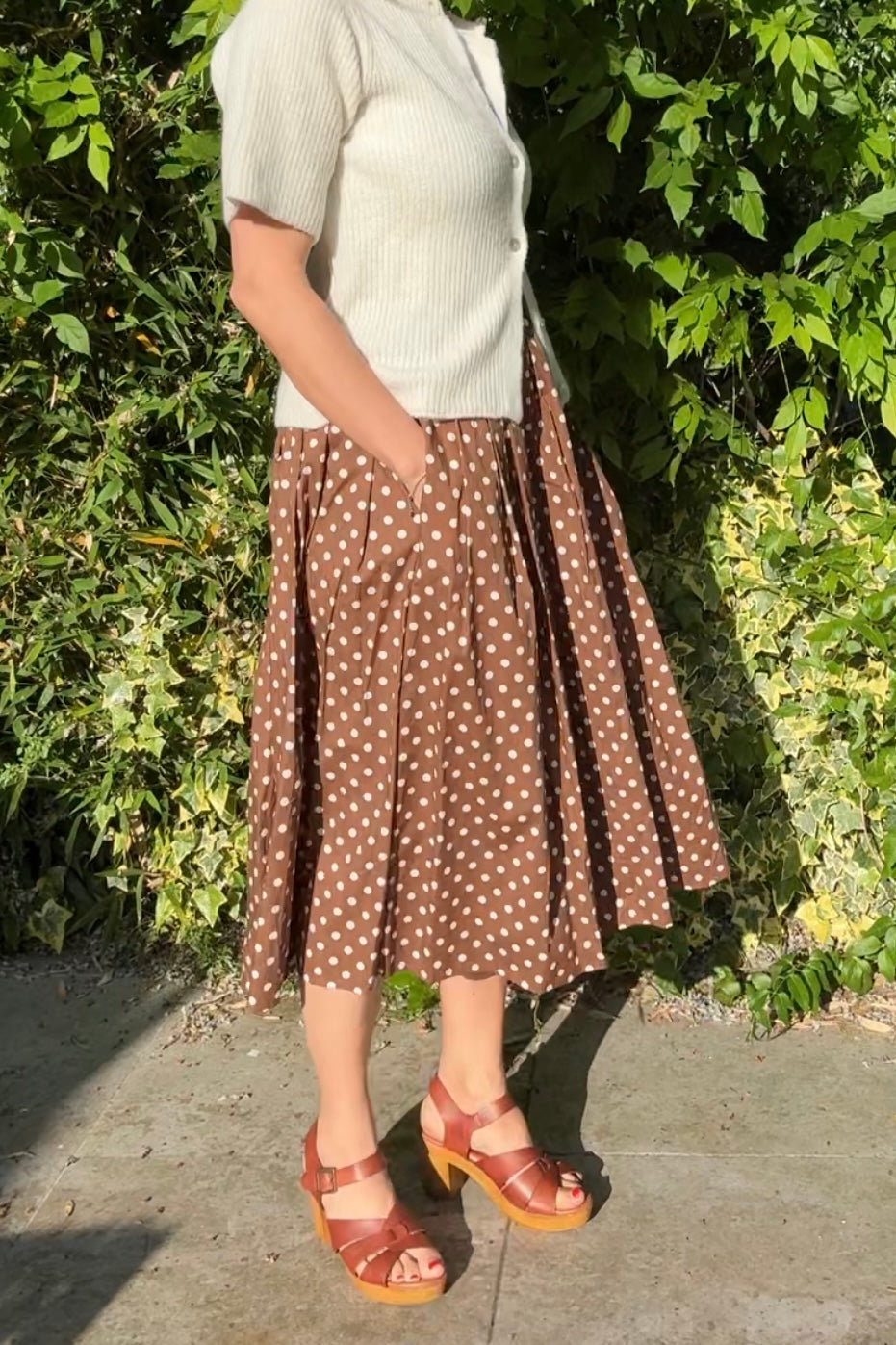 Malene Dot Pleated Medi Skirt -Brown
