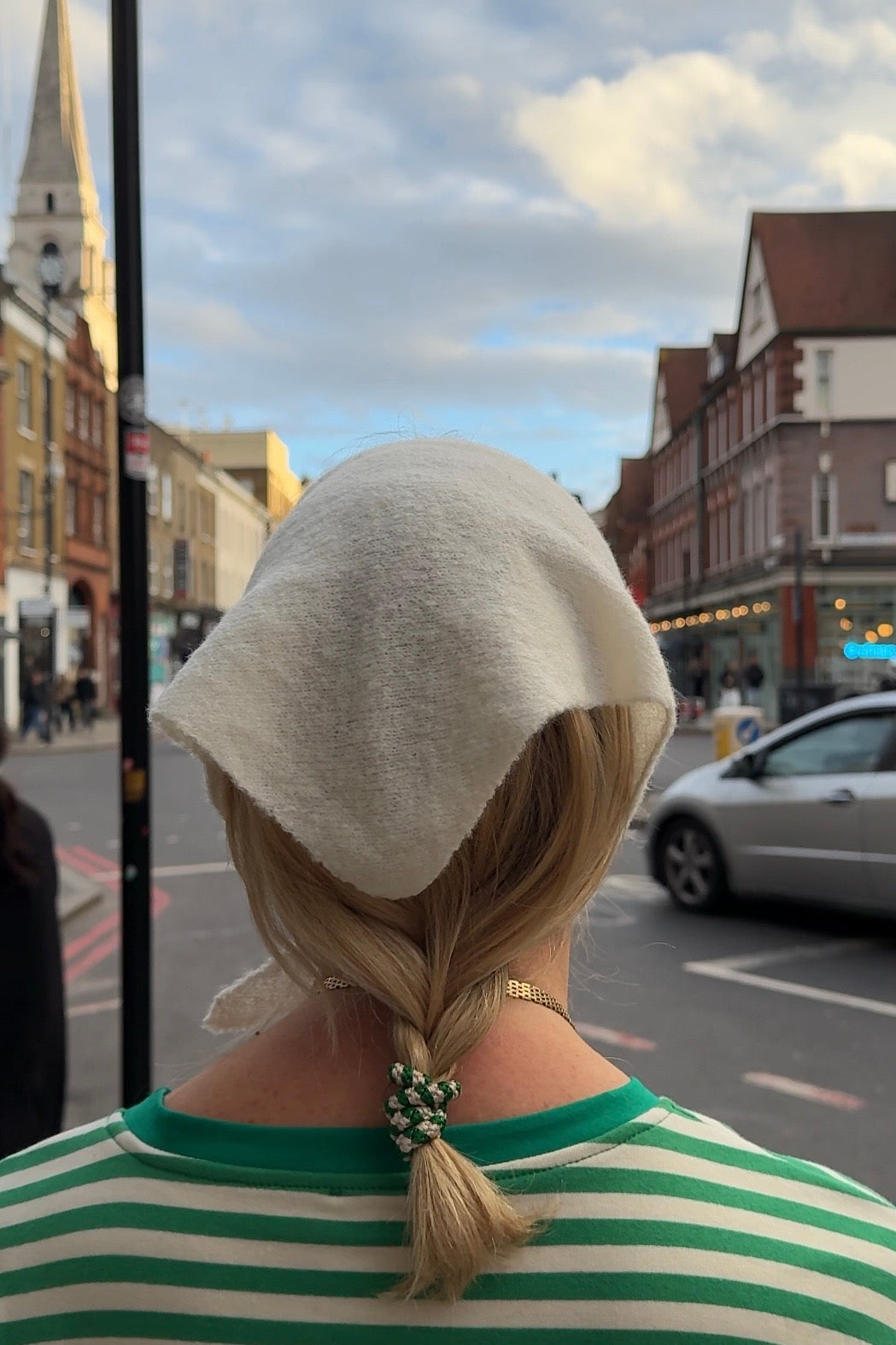 Mynte Triangel Scarf -Cream - Øst London
