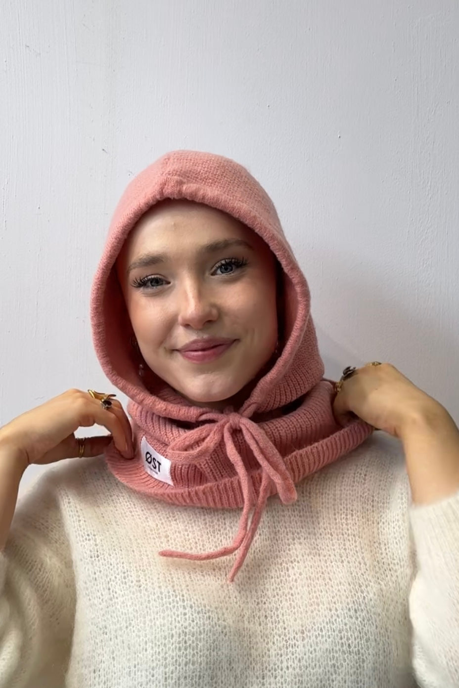 woman wearing a rosa cashmere balaclava 