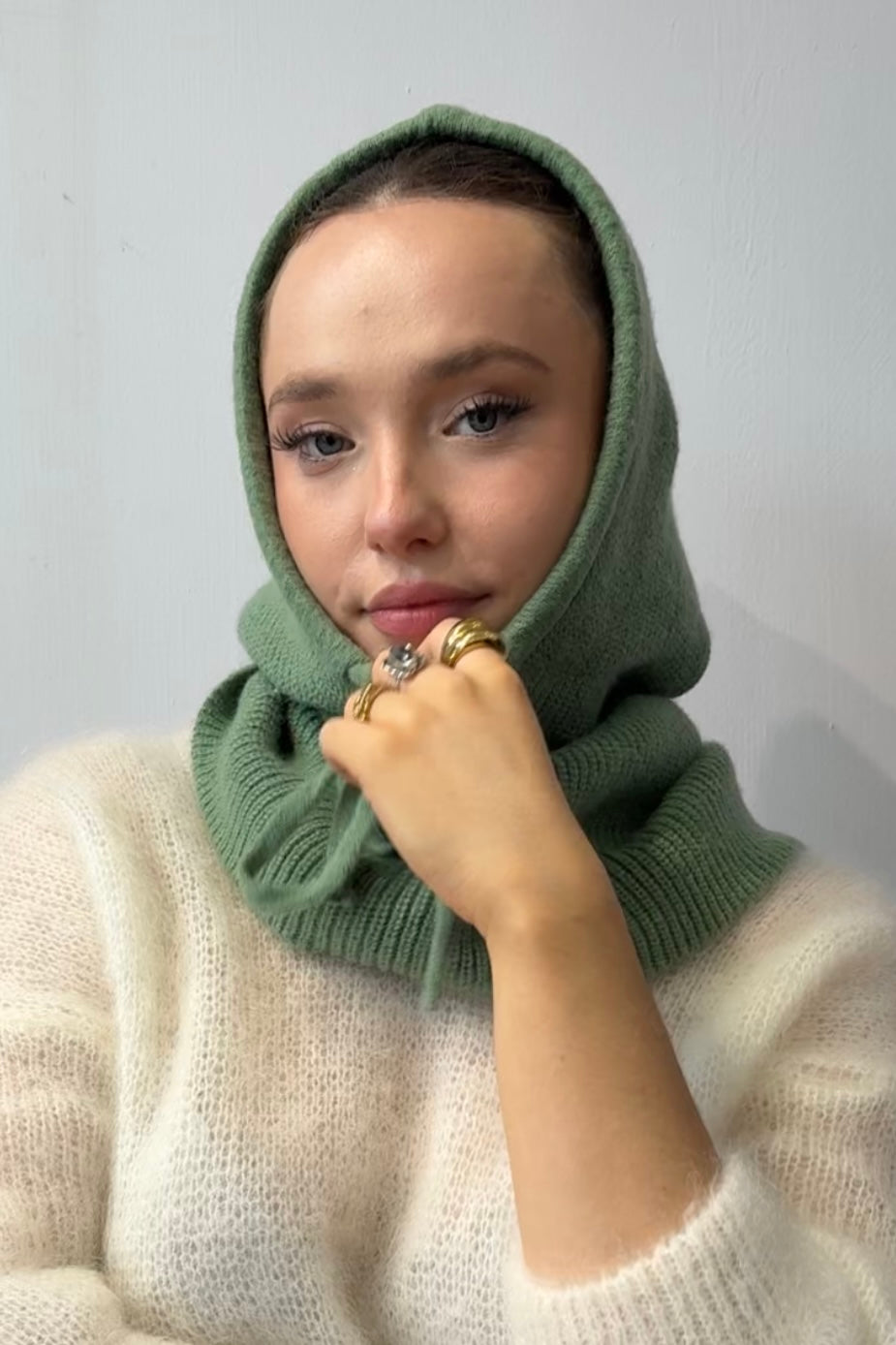 Rikke Cashmere Balaclava -Leaf Green