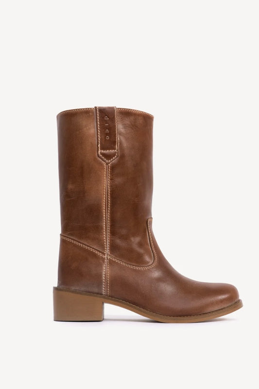 Julia Gaucho Boot in Conac Escovado Leather