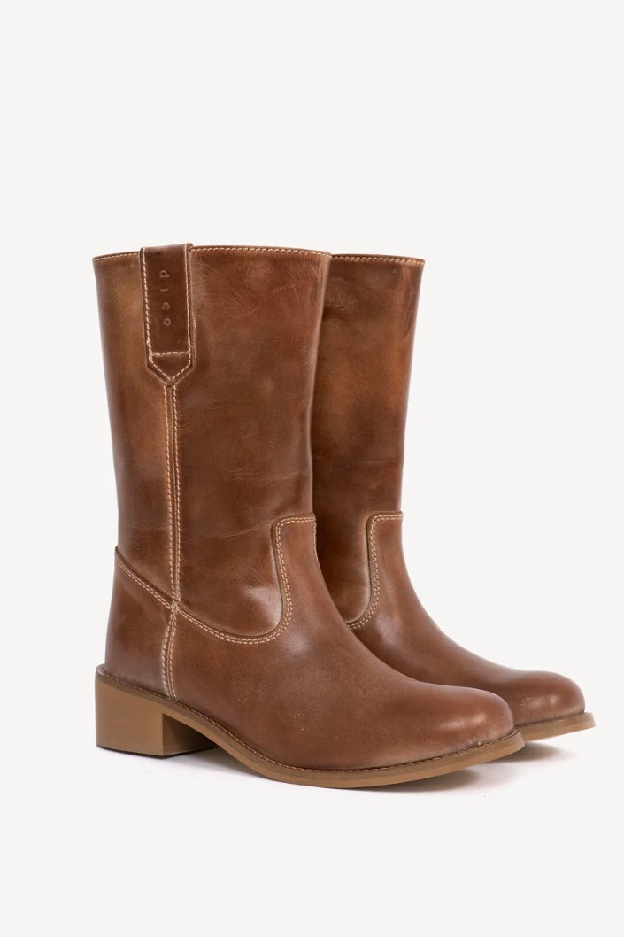 Julia Gaucho Boot in Conac Escovado Leather