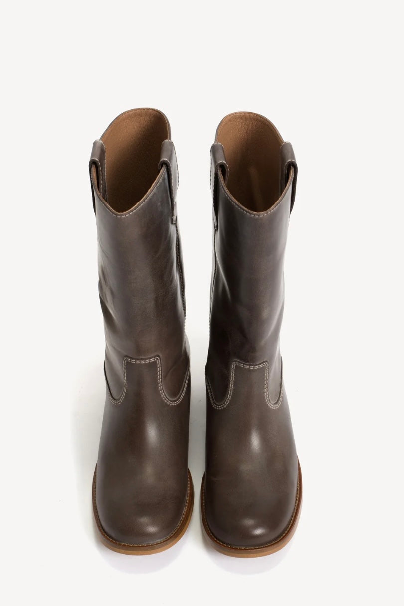 Julia Gaucho Boot in Brown Escovado Leather