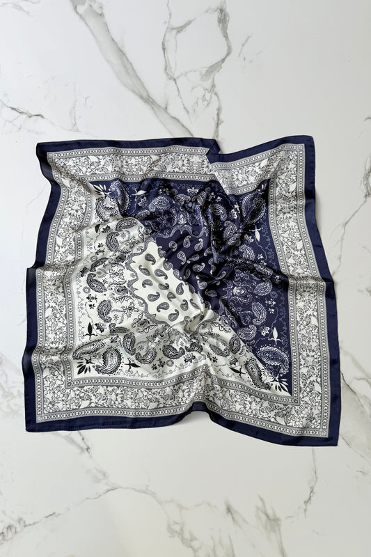 Vilja Scarf Paisley Navy/White