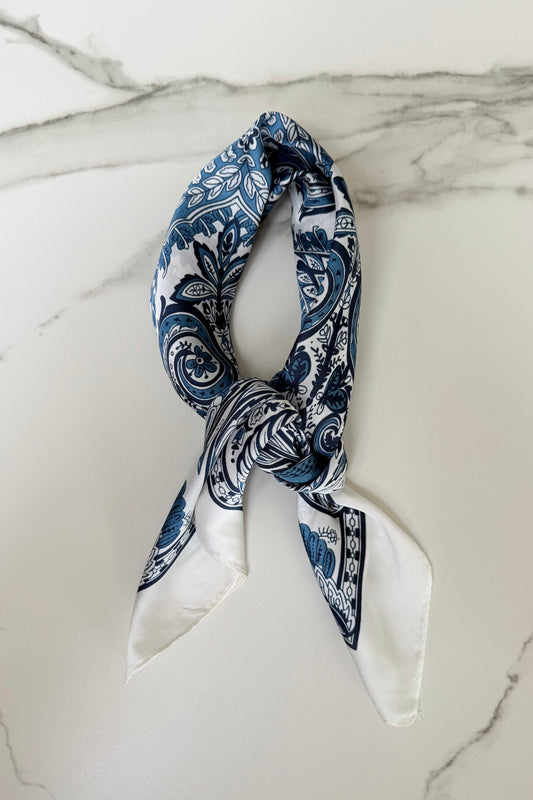 Vilja Silk Scarf -Blue Paisley - Øst London