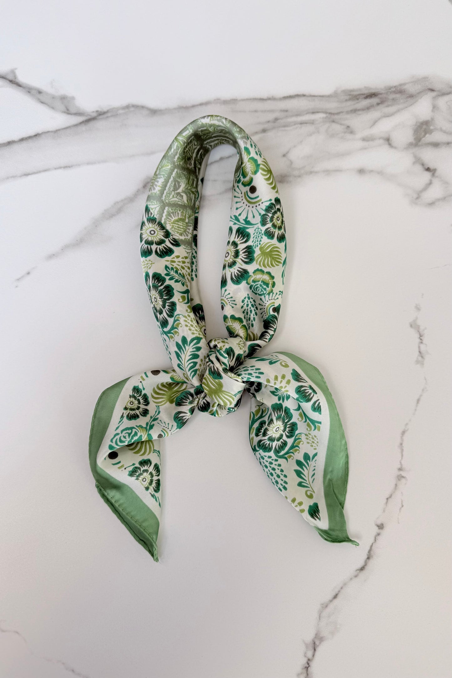 Vilja Silk Scarf -Flower Green - Øst London