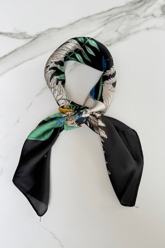 Vilja Silk Scarf -Flower Black - Øst London