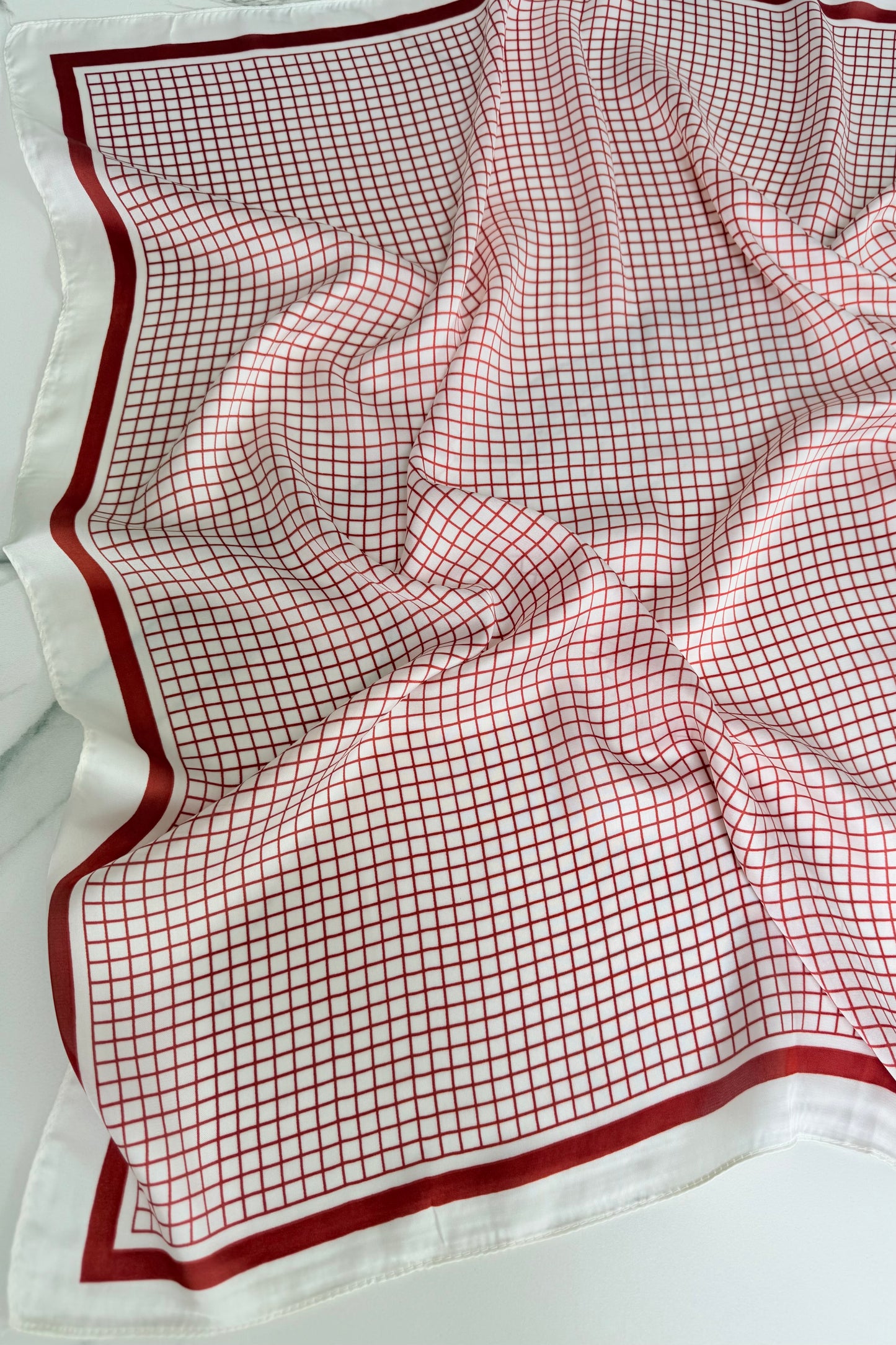 Vilja Silk Scarf -Grid Red - Øst London