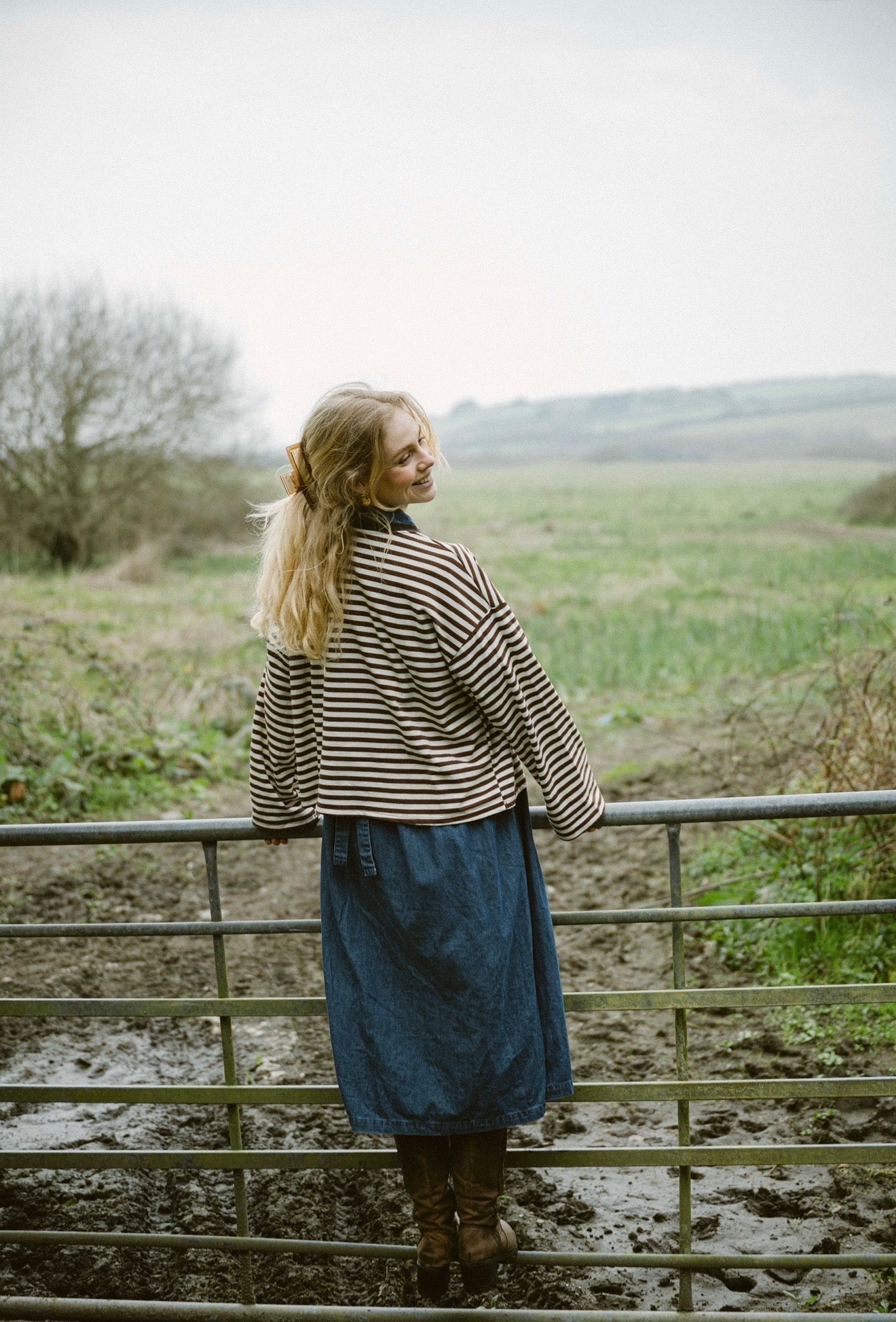 Anna Crewneck -Brown - Øst London