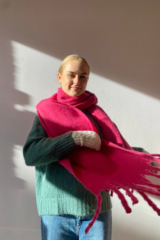 Oversized Soft winter scarf Fushia