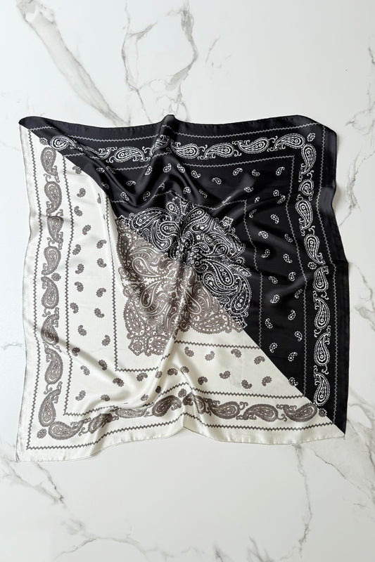 Vilja Scarf -Black/White Bandana