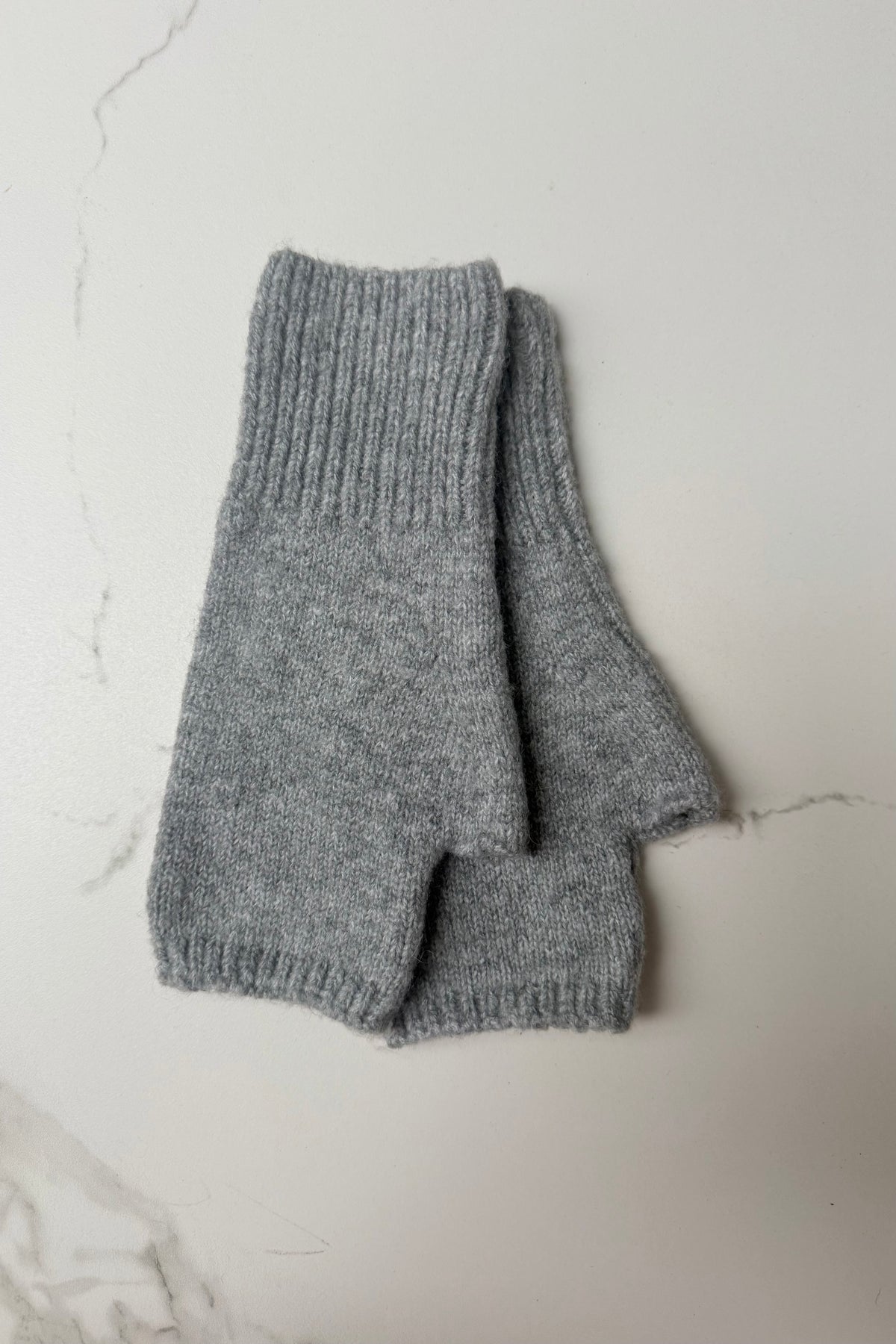 Ellie Cashmere Blend Mittens -Light Grey