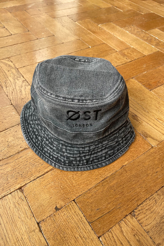 Øst London Bucket Hat in Denim -Black