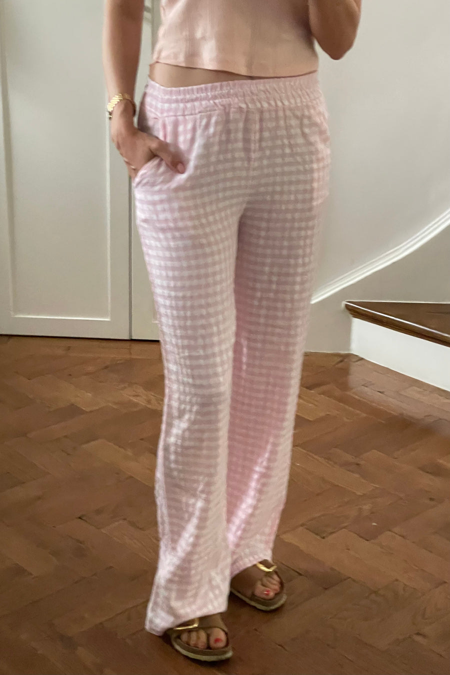 pink gingham trousers 