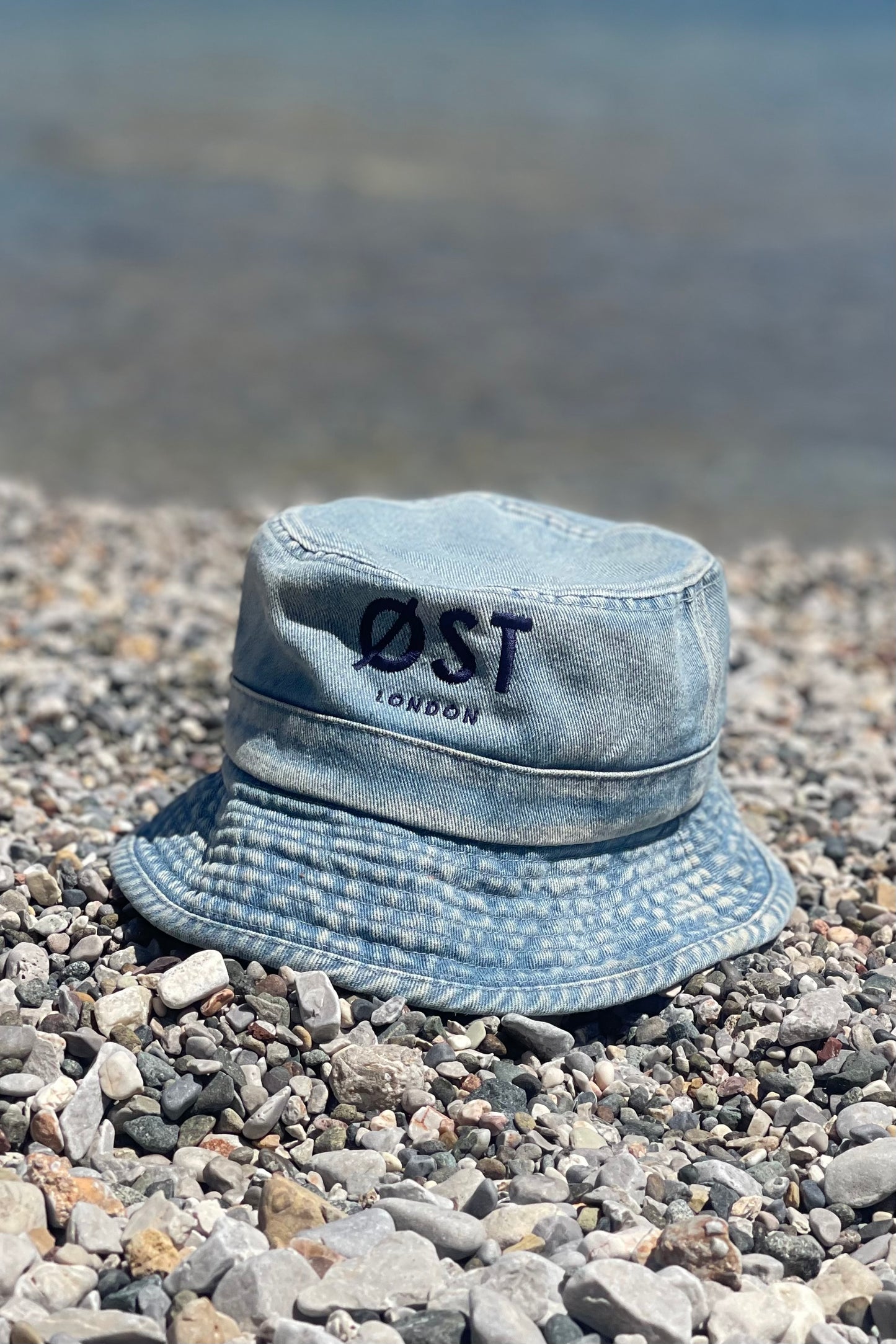 Øst London Bucket Hat in Denim -Blue