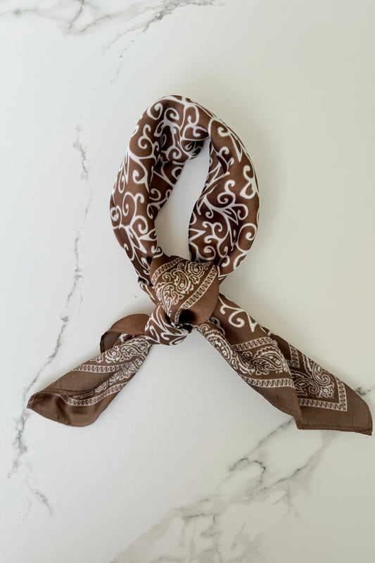 Vilja Scarf -Brown - Øst London
