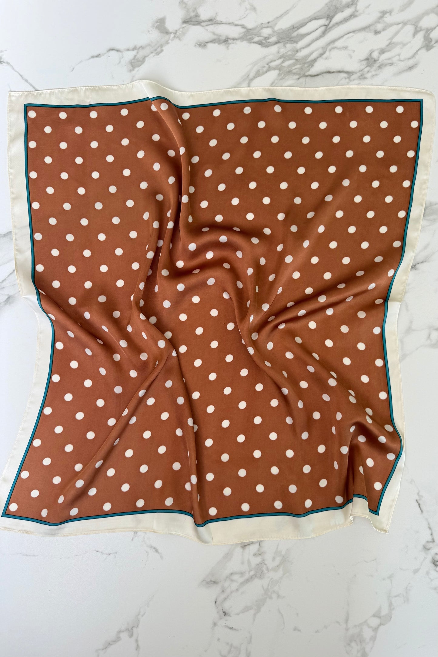 Vilja Scarf -Brown Dot - Øst London