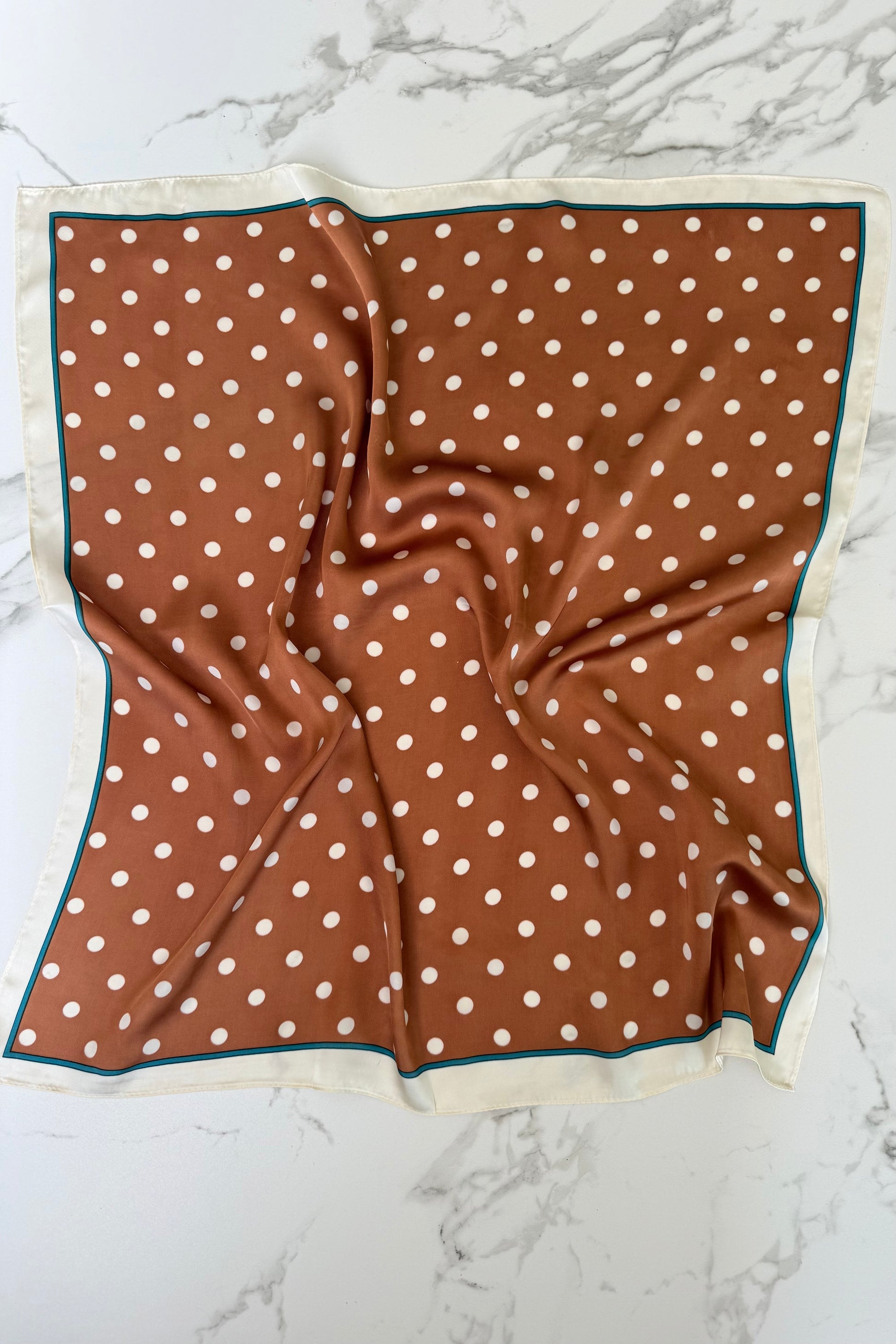 Vilja Scarf -Brown Dot - Øst London