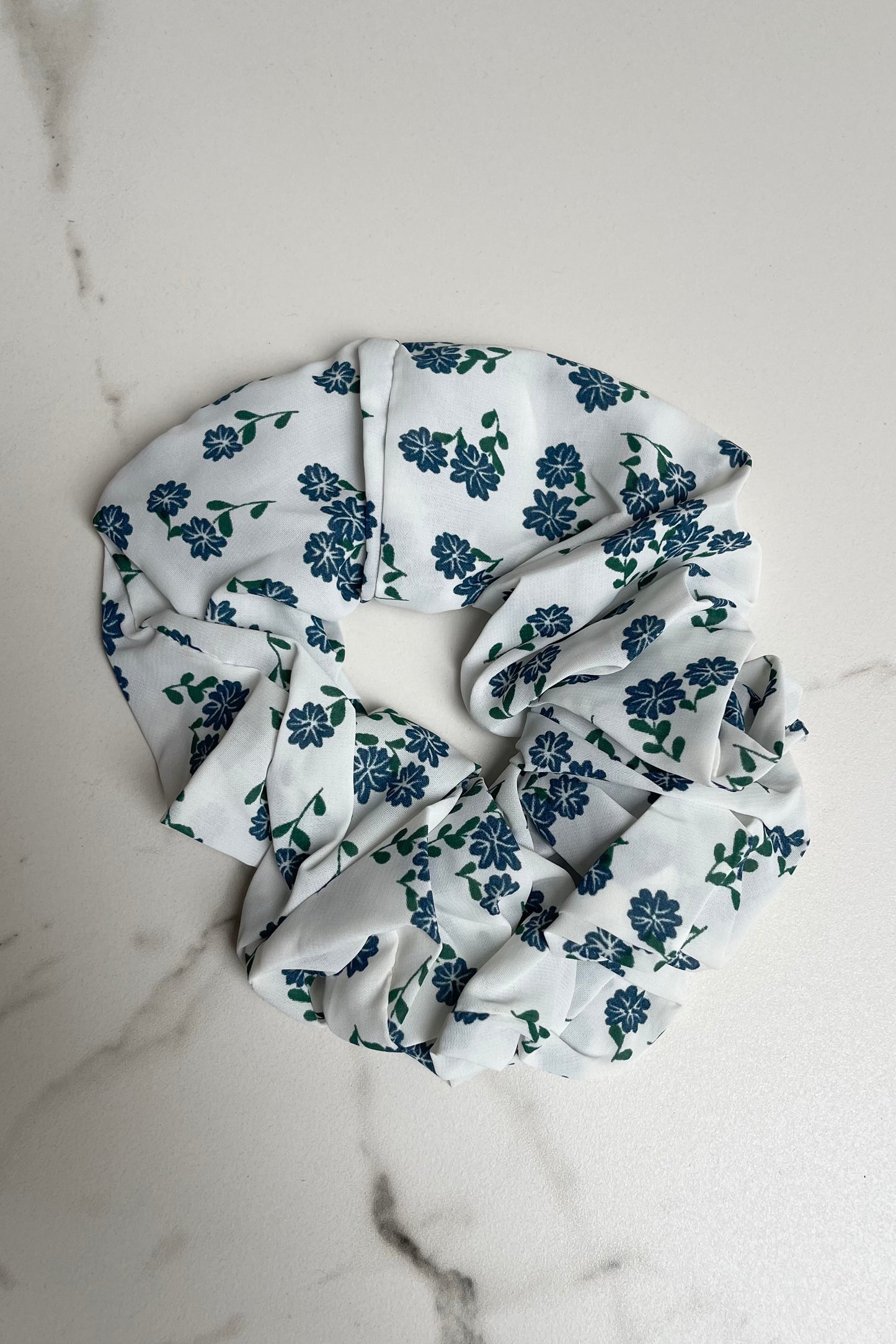 Viola Mega Scrunchie