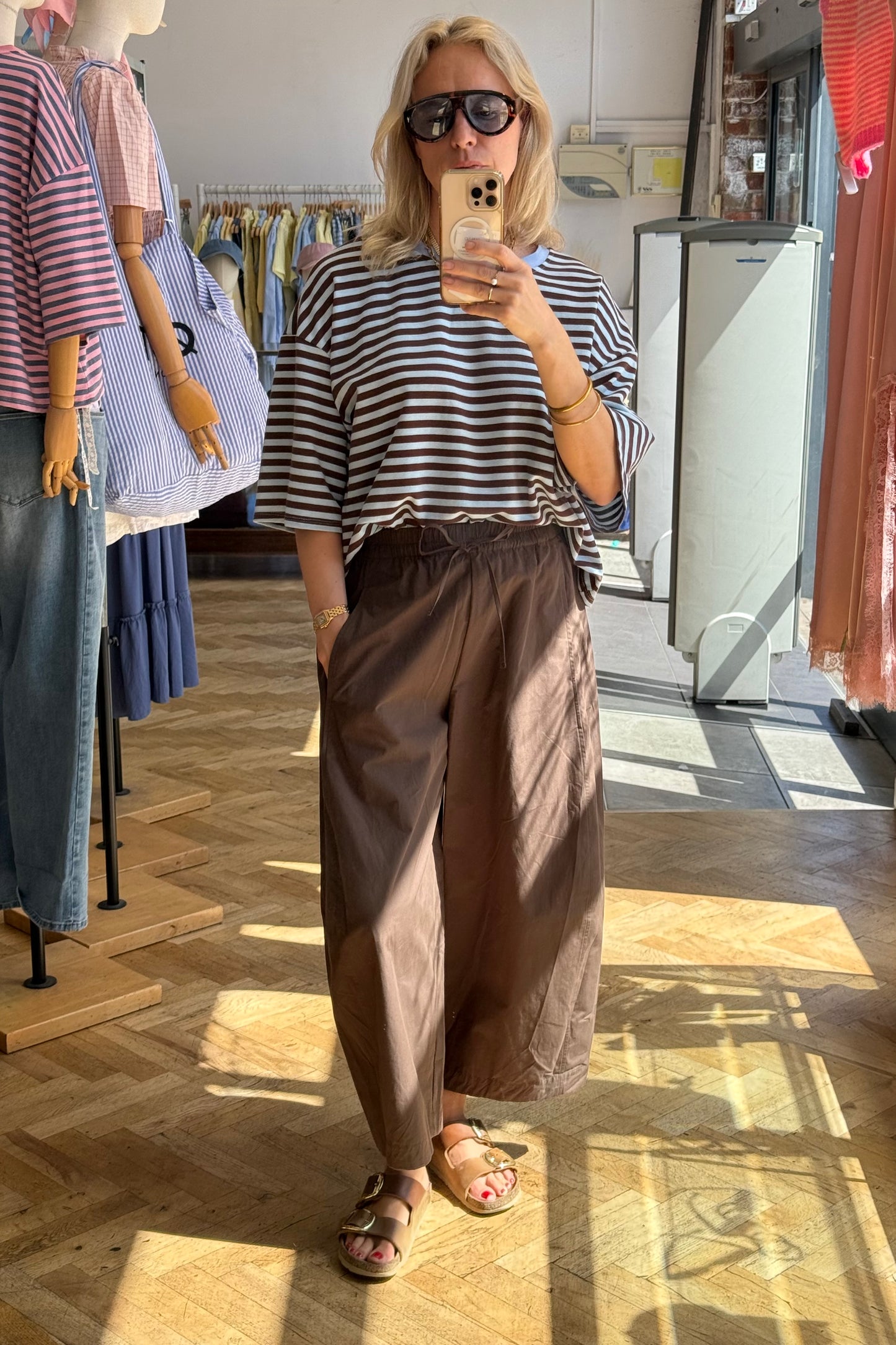 Ruth Barrel Trousers. -Brown - Øst London