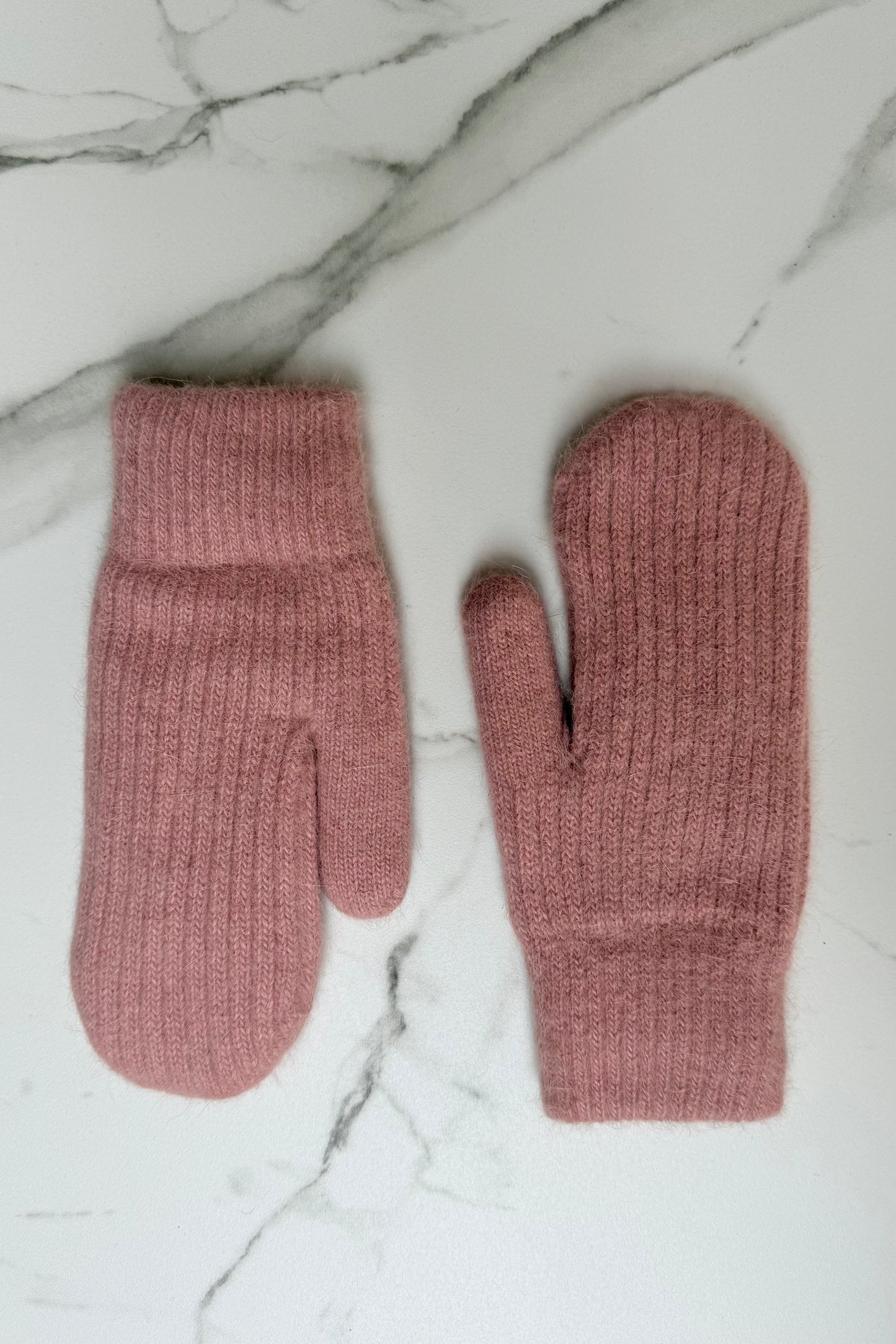 Fluffy Angora Mittens -Rosa