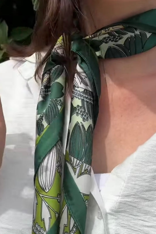 Vilja Scarf -Green Harts