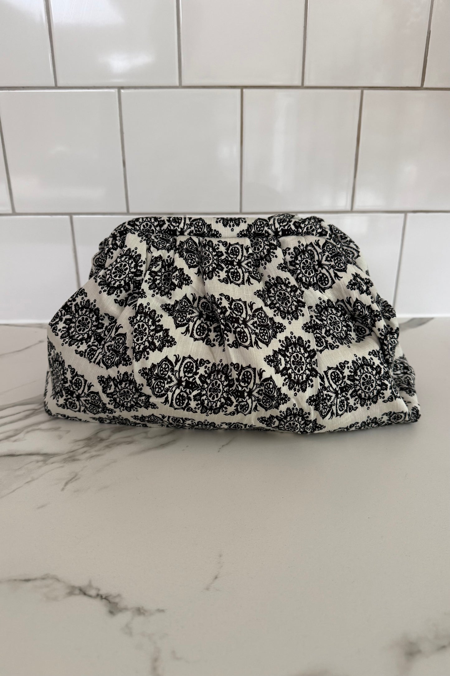 Brinja Clutch -Black/White