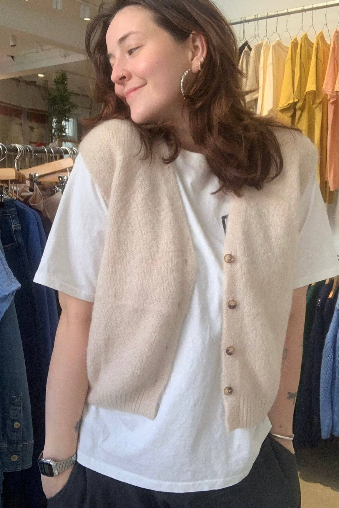 Mohair waistcoat with buttons cream