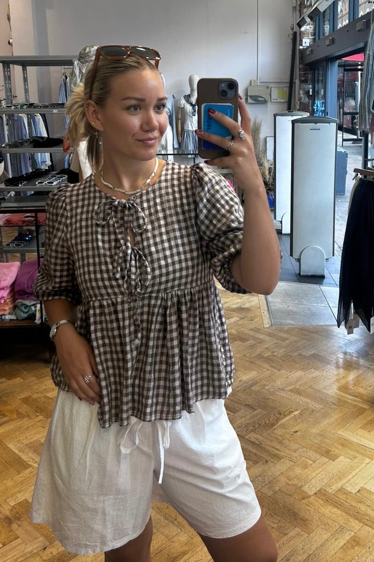 Ella Shorts -White