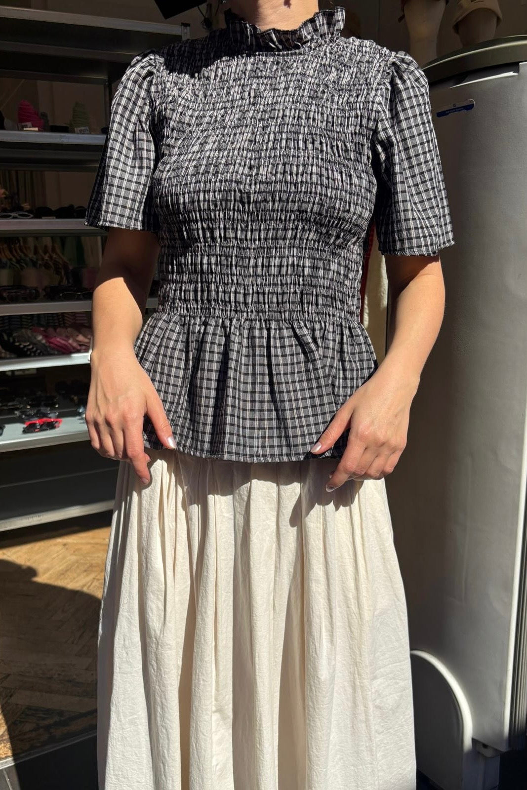 Leonora Smocked Blouse Short Sleeve -Black - Øst London