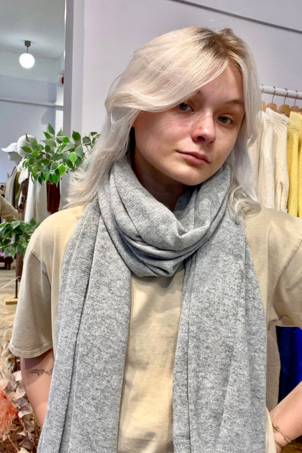 Signe Cashmere Scarf -Light Grey