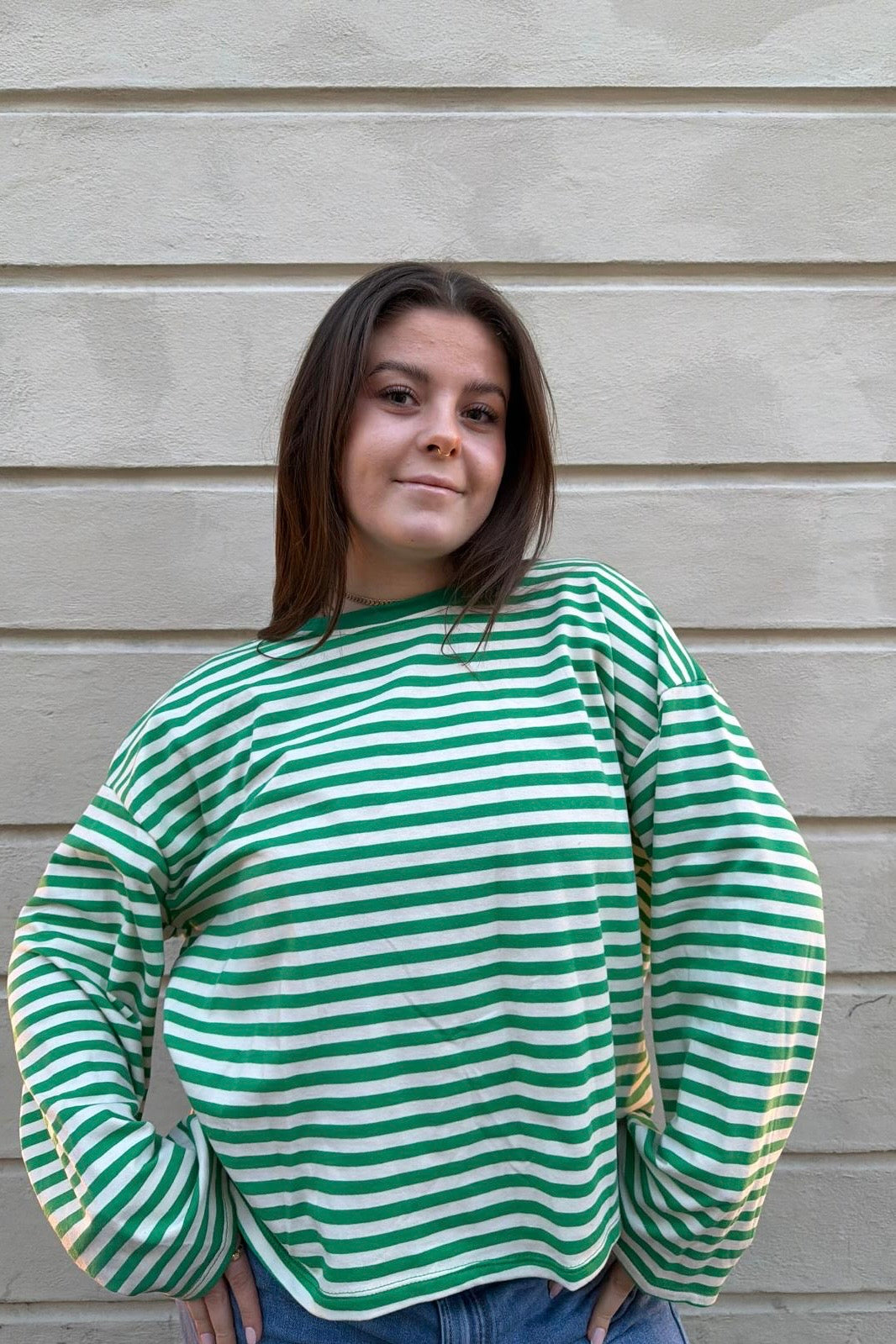 Anna Crewneck -Green - Øst London