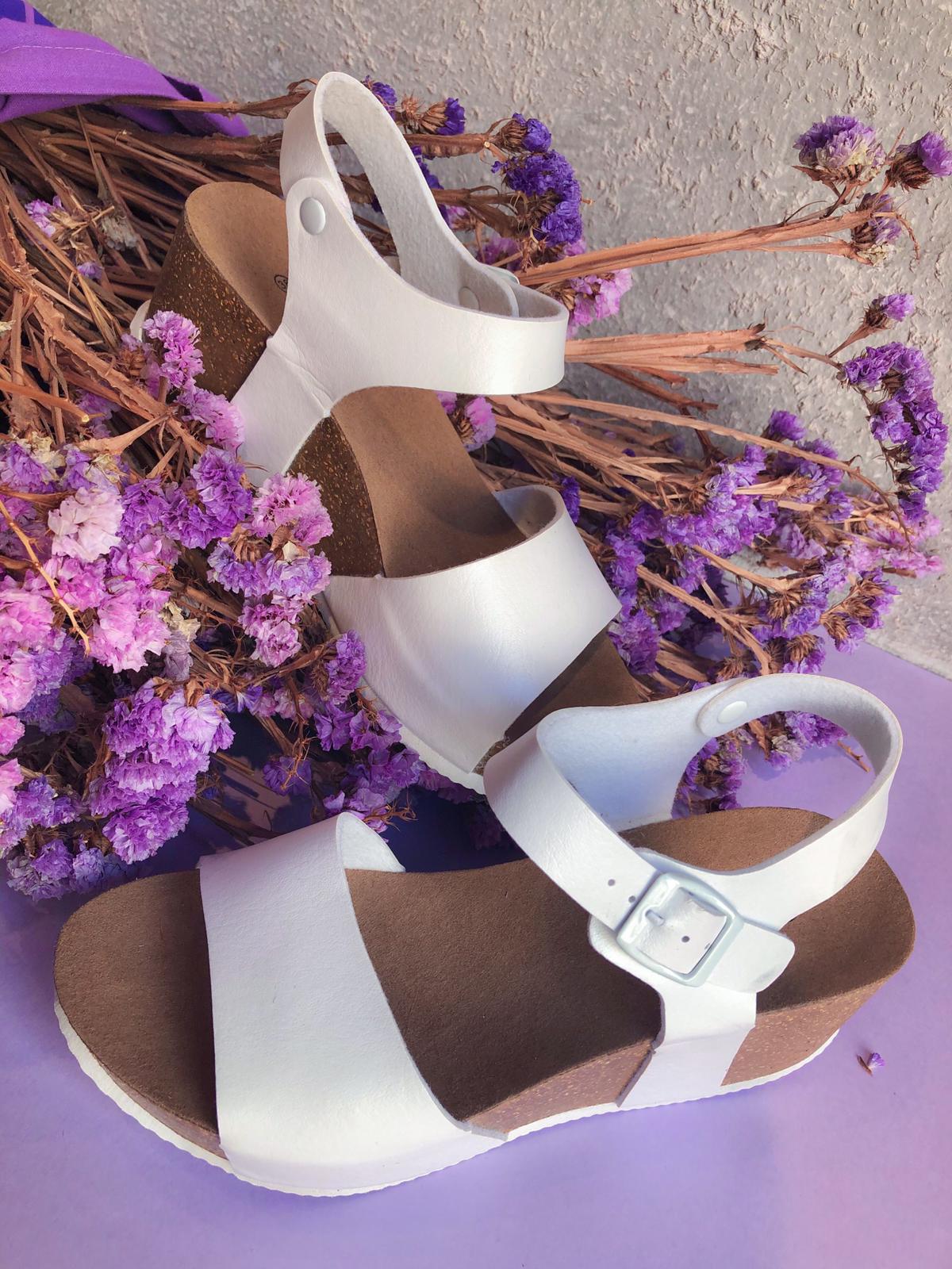 White Sky Sandal - Øst London