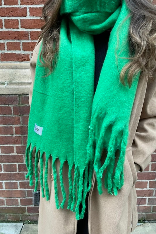 Oversized soft winter scarf Green